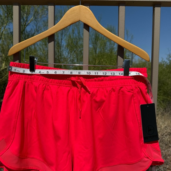 90 Degree By Reflex NWT  Vibrant Diva Pink (On Tag) Athletic Shorts - Picture 9 of 11